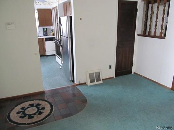 5th image of 625 Mayflower Ave