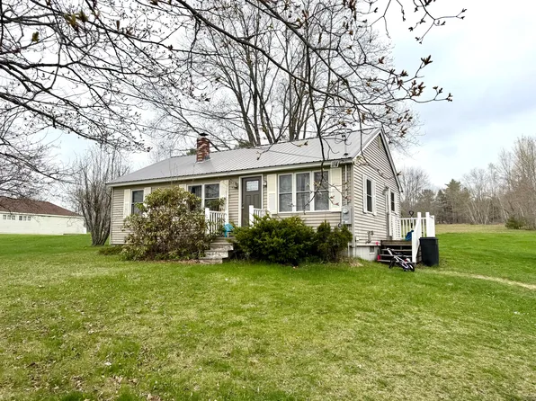 1152 Western Ave, Hampden, ME 04444