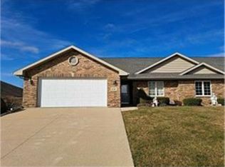 2111 Cheyenne Way, Dubuque, IA 52002