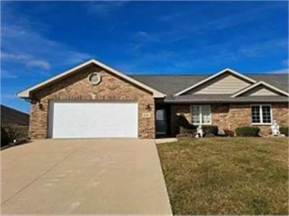 2111 Cheyenne Way, Dubuque, IA 52002