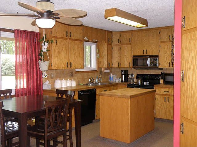 2nd image of 22 Sarah Dr