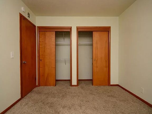 4th image of 4802 Underwood Ave #1