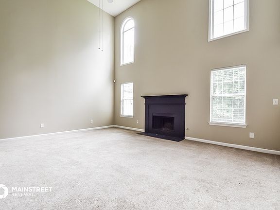 4th image of 4566 Carriage Park Dr