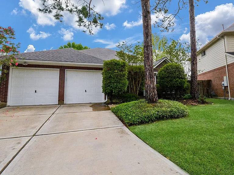 1638 Almond Brook Ln — Photo 37