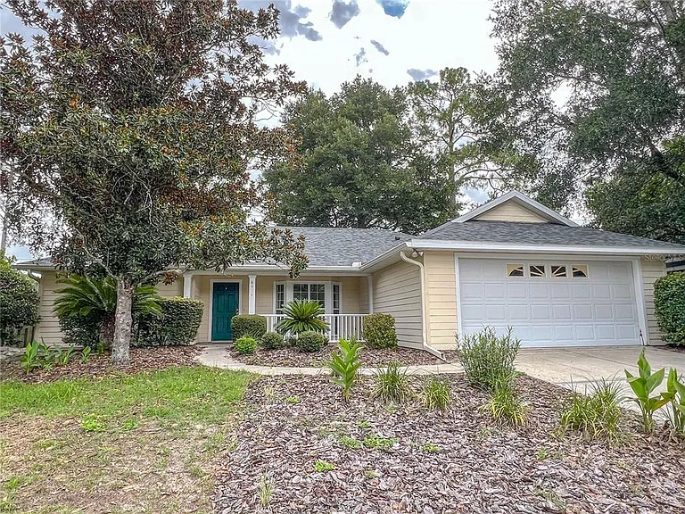 8414 SW 66th Ln — Photo 1