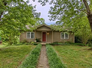 128 Fairview Ave, Hendersonville, NC 28792