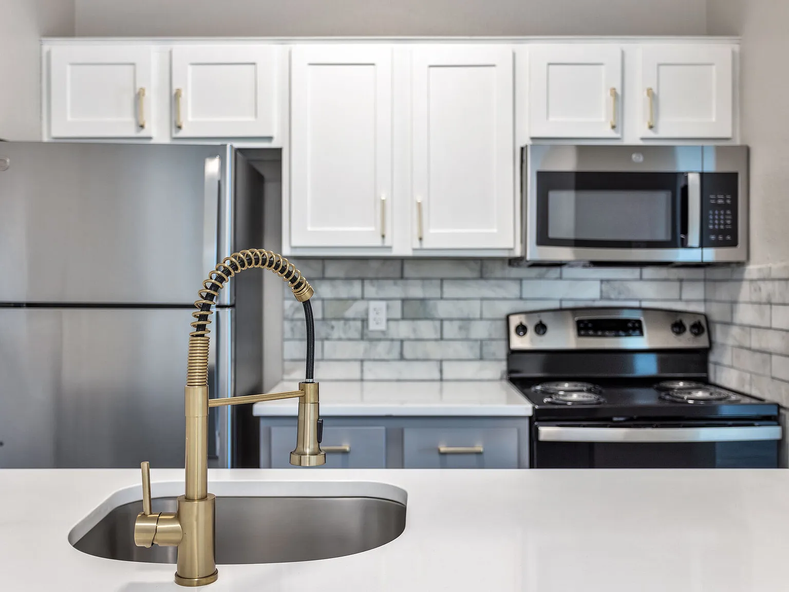 Ashton Oaks Apartments — Photo 1