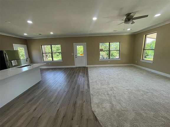 3rd image of 4313 Mountain Hollow Dr