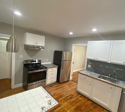 5th image of 2221 Amelia Cir