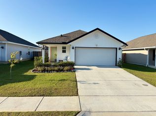 5236 Peach Dr, Pace, FL 32571