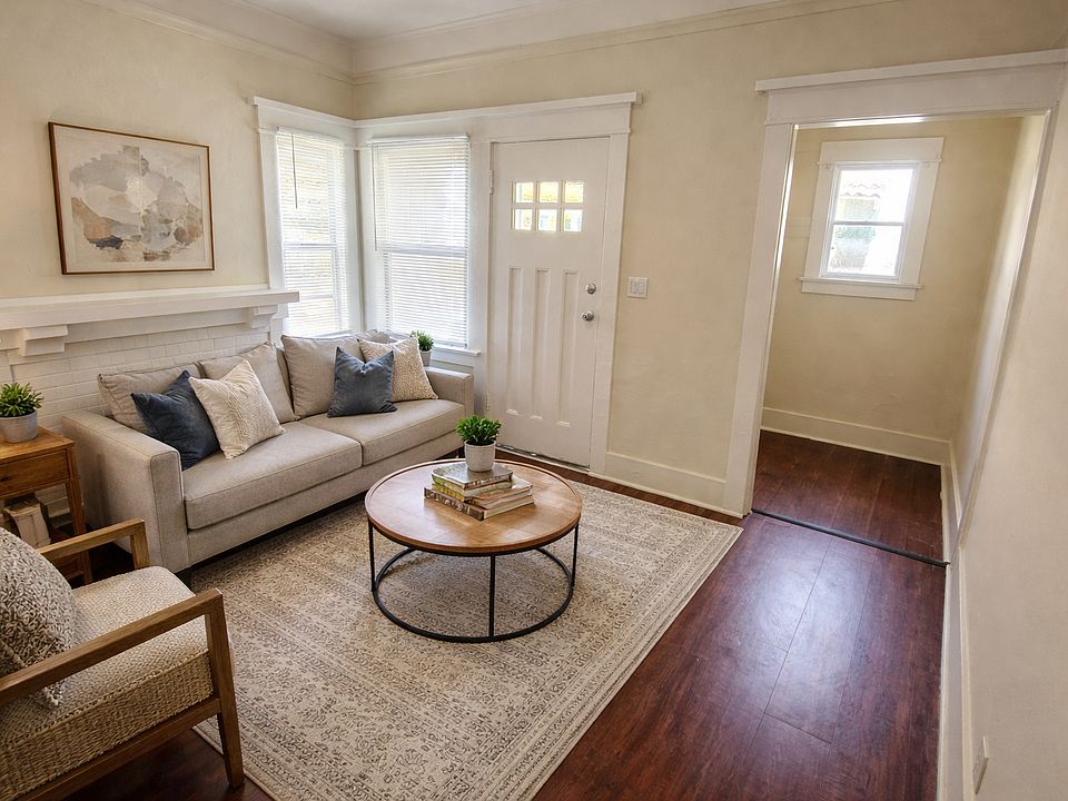 1st image of 732 S Carondelet St #732