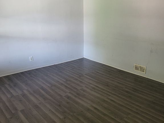2nd image of 402 N Main St #4