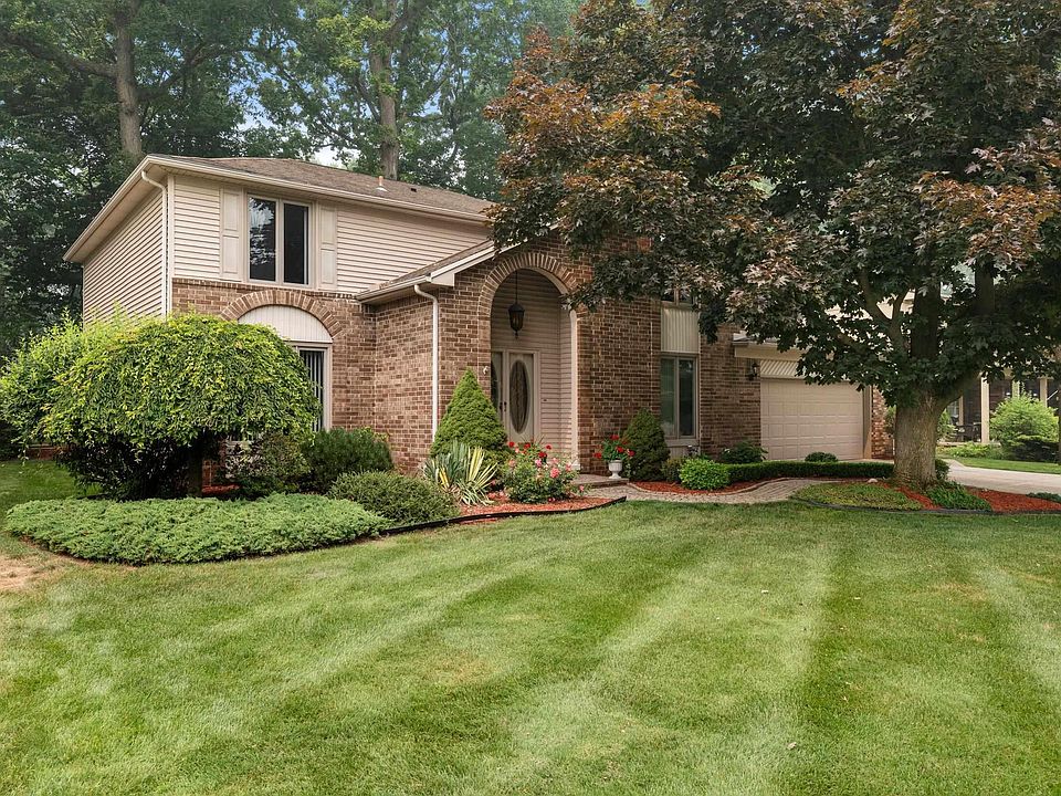 1st image of 885 Medinah Dr
