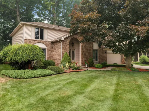 885 Medinah Dr, Rochester Hills, MI 48309