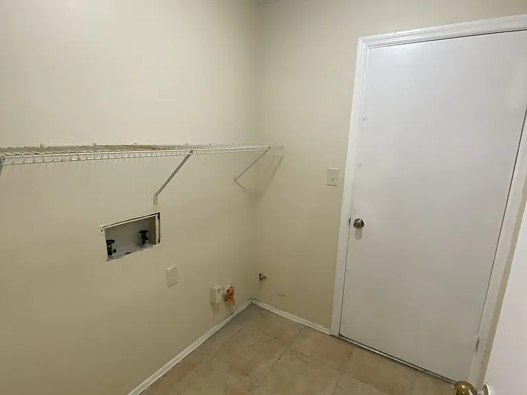 4532 Hillside Dr — Photo 12