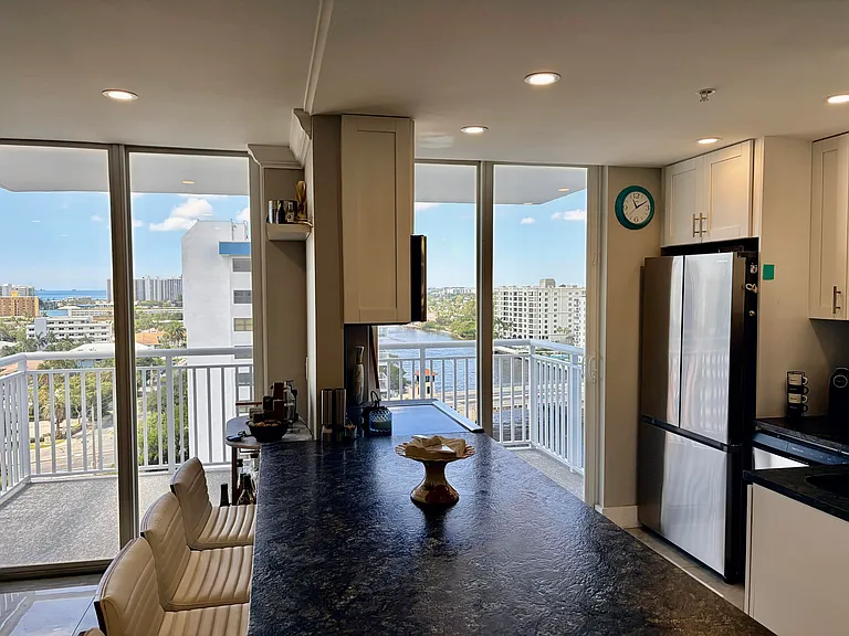 1505 N Riverside Dr #1403 — Photo 10