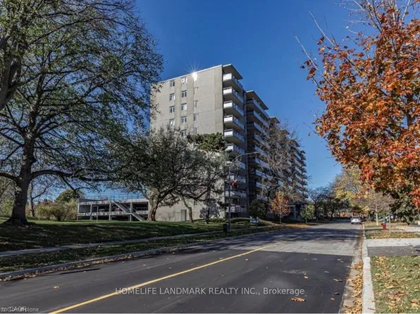 770 Hager Ave #1014, Burlington, ON L7S 1X1