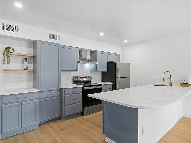 1405 Shadowdale Dr #23 — Photo 6