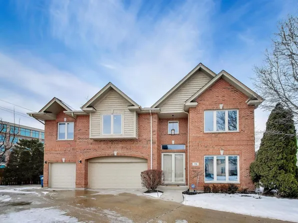 70 Spencer Ct, Deerfield, IL 60015