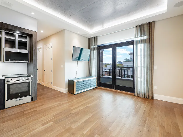 329 Gates Ave #602 — Photo 3
