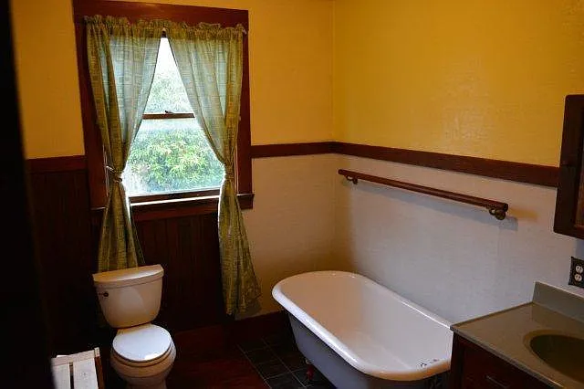 135 W Grant St — Photo 41