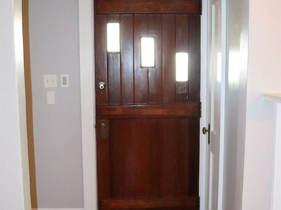2nd image of 126 Lynnview Dr