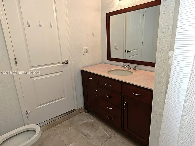 470 SW 25th Rd — Photo 12