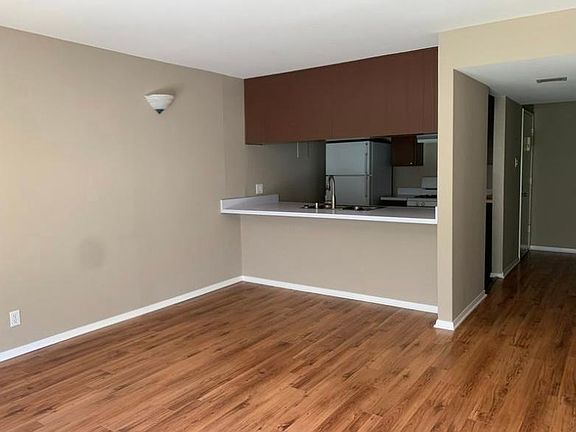 3rd image of 344 S Arroyo Dr