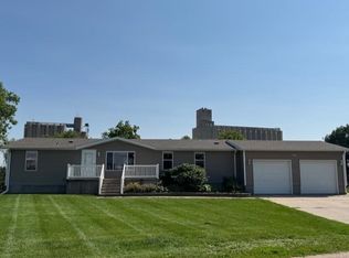 1111 N Juniata Ave, Juniata, NE 68955