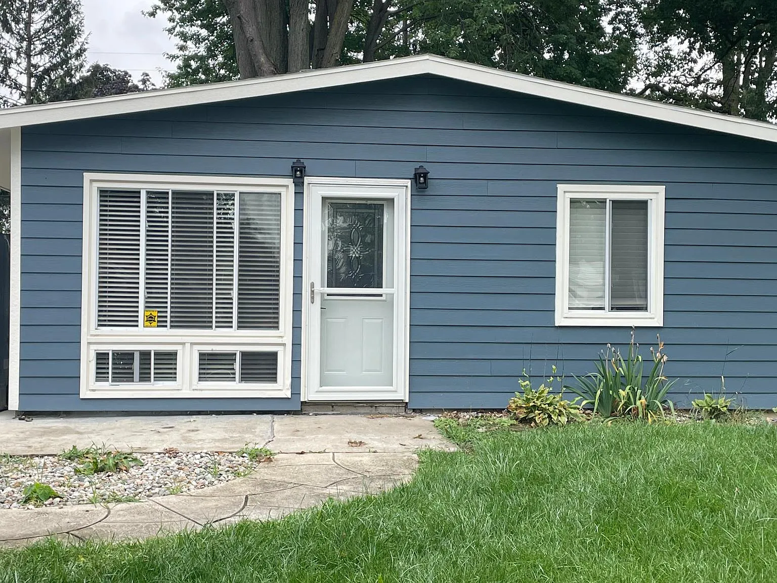 2 bed, 725 sqft, $1,450 — Photo 1