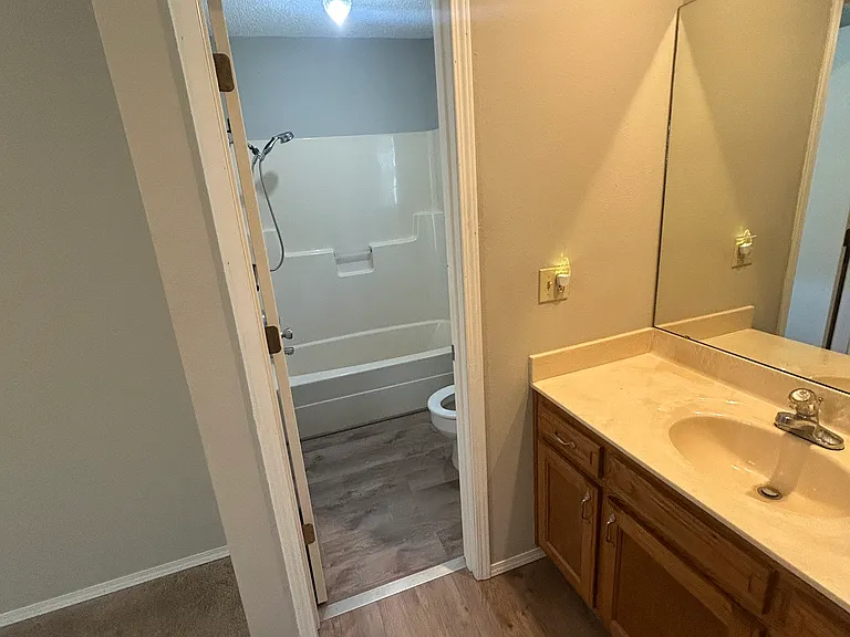 501 S James St #B — Photo 5
