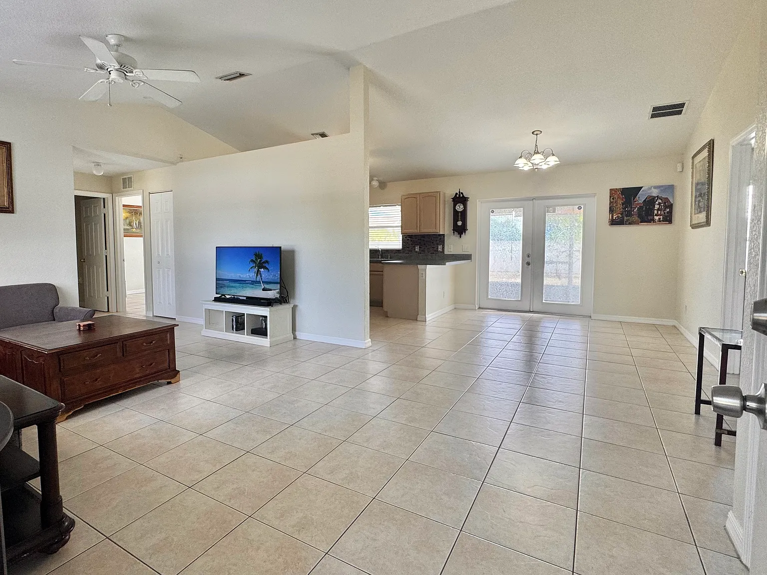 7502 Cohen St — Photo 4