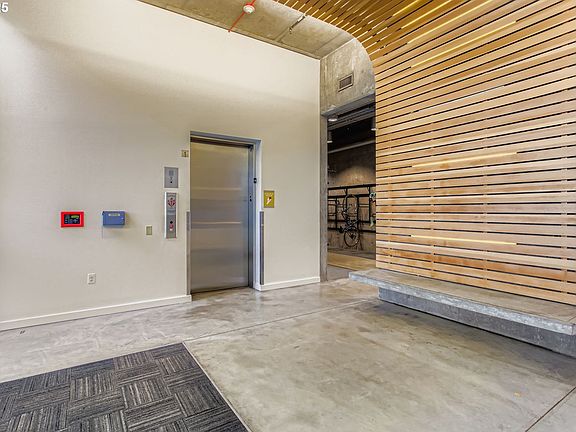 4th image of 1455 N Killingsworth St APT 313