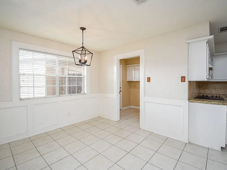 910 Shillington Dr — Photo 27