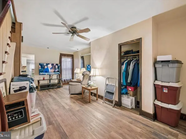 2242 E Monmouth St, Philadelphia, PA 19134