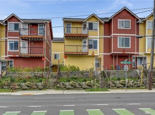 5724 Roosevelt Way NE, Seattle, WA 98105