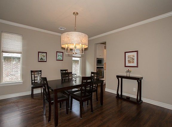 Solid oak floors and neutral colors
