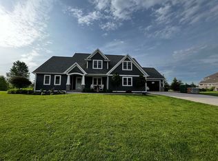 3451 W Warner Estates Dr, Appleton, WI 54913