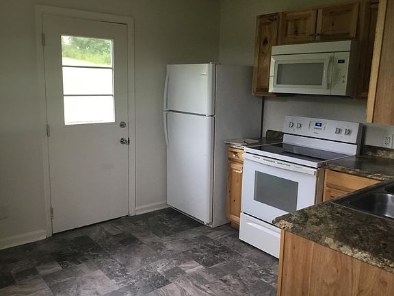 5th image of 11 Central Dr #202