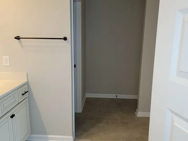 275 Southridge Dr — Photo 24