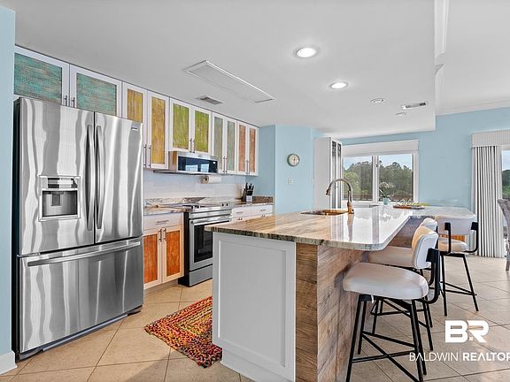 4th image of 3771 Spinnaker Dr #101