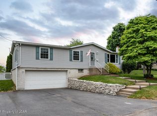 6 Fred St, Old Forge, PA 18518