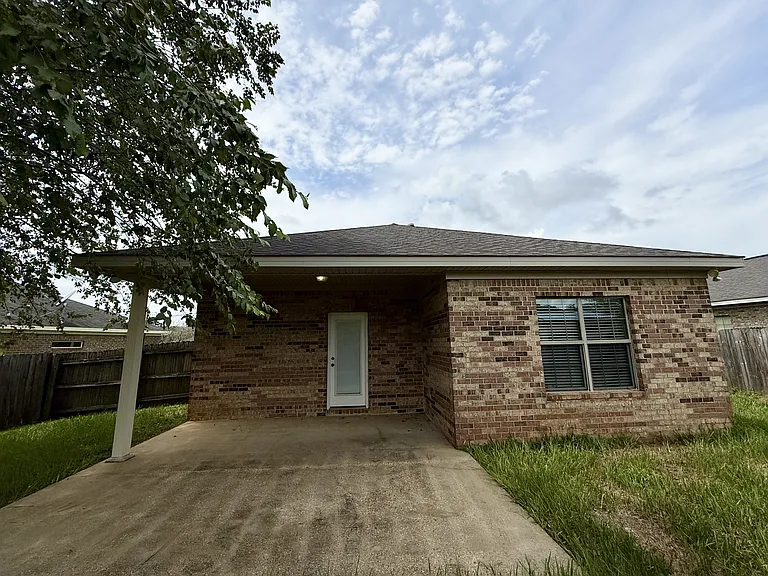 13627 Catahoula Dr S — Photo 24