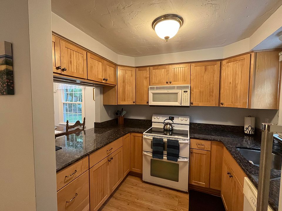 Fox Wood Condominiums West Yarmouth, MA Zillow