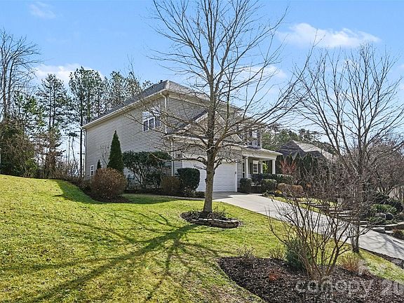 3rd image of 126 Burtons Barn Rd