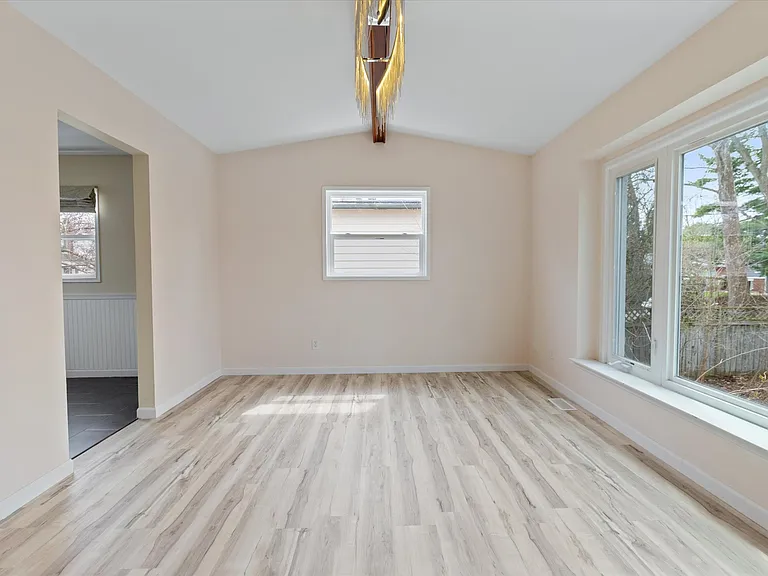 2728 Yost Blvd — Photo 30