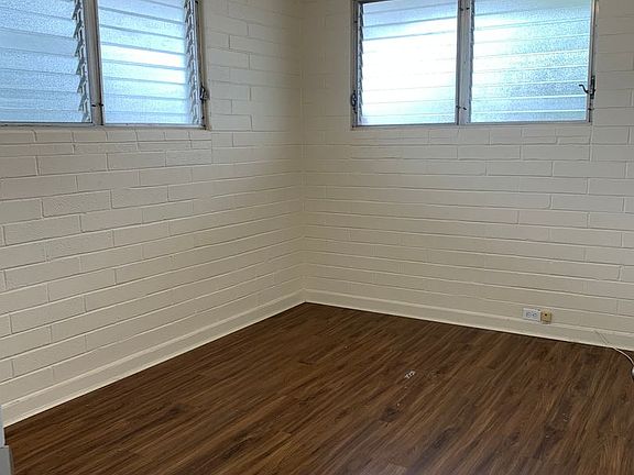 4th image of 1715 Young St APT 6