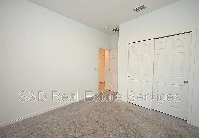 685 Crown Rose Dr — Photo 29