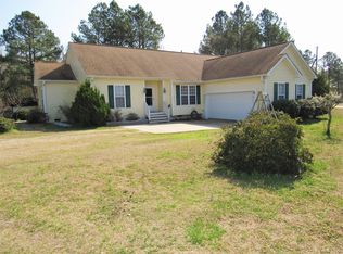 10 Davis Circle Dr, Zebulon, NC 27597