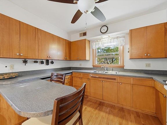 3rd image of 600 Clay St